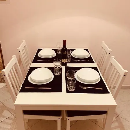 Casa Indipendente A 200 Metri Dal Mare